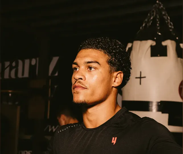 Odel Kamara’s October Debut Teased as He Signs with Matchroom Boxing