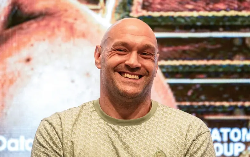 Tyson Fury calls Anthony Joshua a ‘coward’ amid ongoing contract dispute